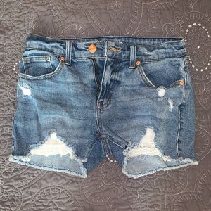 Short shorts with lace